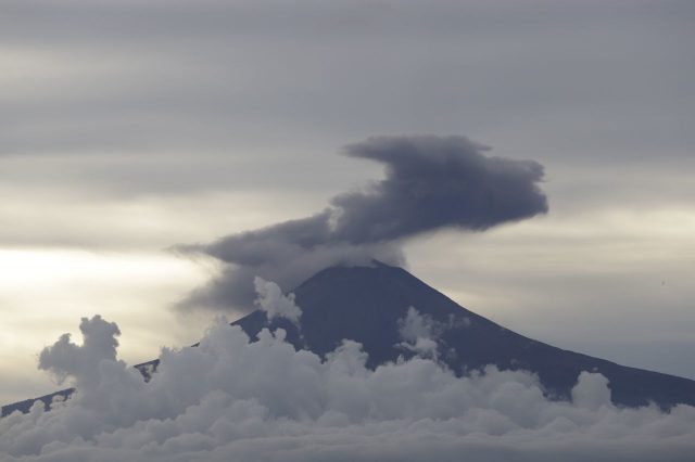 En alerta autoridades estatales poblanas ante incremento de actividad volcánica en el Popocatépetl