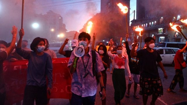 Movimiento de resistencia en Myanmar convoca a una insurrección nacional contra la junta militar