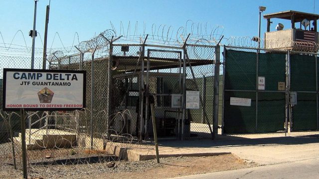 Cuba denuncia que EE.UU. analiza usar base ilegal de Guantánamo con fines migratorios