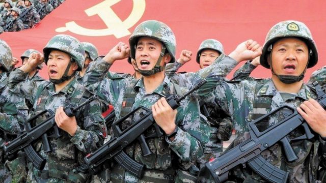 Activan ejercicios militares en China por el paso de un destructor de EEUU cerca de Taiwán