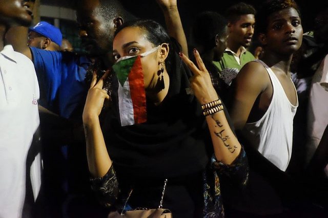 Mujeres sudanesas en la primera línea de la resistencia