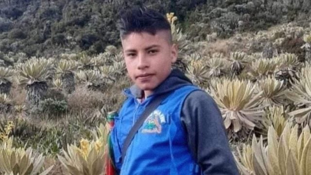 Colombia conmocionada por el asesinato de un joven ambientalista de 14 años en un ataque armado contra la Guardia Indígena