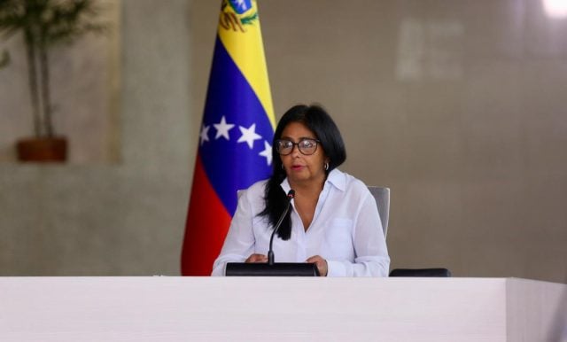 Autoridades venezolanas evalúan medidas ante repunte de covid-19 por variante Ómicron