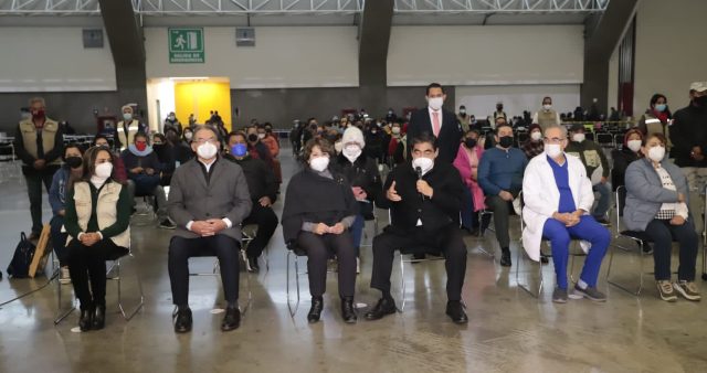 Miguel Barbosa en mañanera de AMLO; inicia vacunación para personal educativo