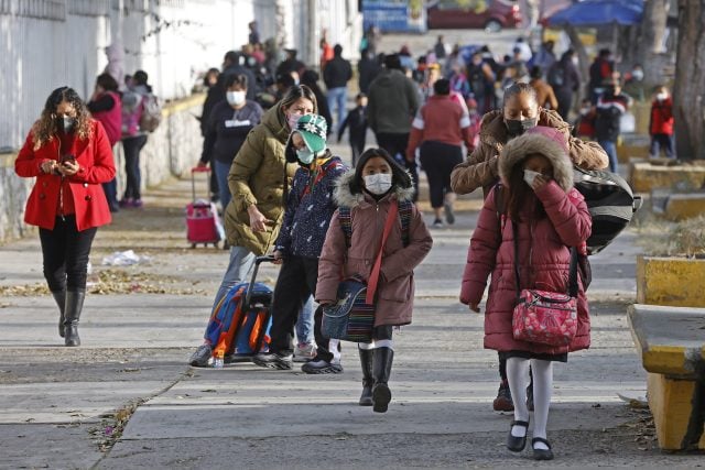 ¿Podría ser ómicron la clave para el fin de la pandemia?