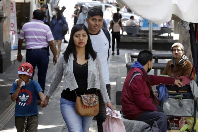 Más del 50% de la población en México tendrá covid en febrero