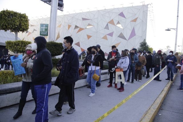 Caos permea en vacunación a personal educativo