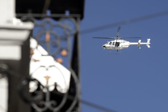 Helicóptero patrullando la ciudad