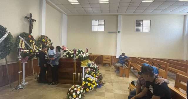 Funeral de armando linares