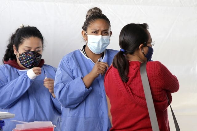 Conoce la logística del refuerzo anticovid para mayores de 18 años en Puebla capital