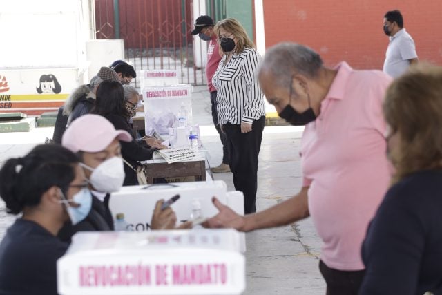 Reporta INE 46 contratiempos durante el ejercicio de revocación en Puebla