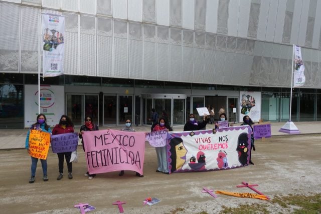 Feministas mexicanas en España exigen esclarecer caso de  Debanhi