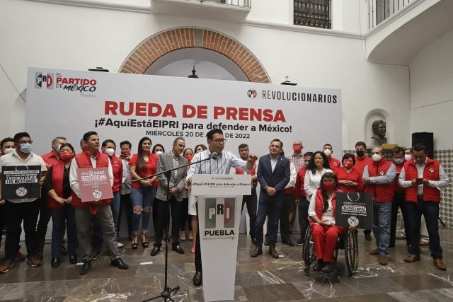 Reprueban PAN y PRI de Puebla «amenazas» de Morena por votar contra reforma eléctrica