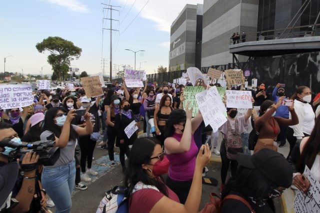 Feministas de Puebla exigen justicia por Debanhi Escobar; denuncian más casos