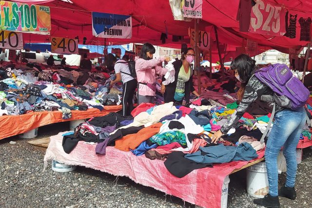 Planea Segom “ordenar” los tianguis de Puebla