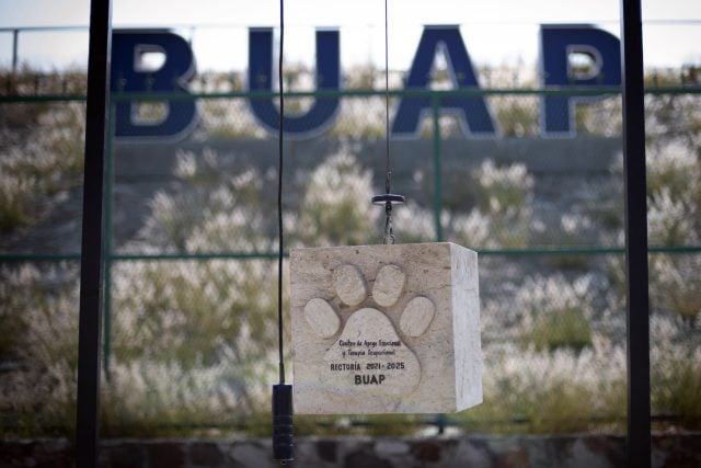 Rectora pone primera piedra del Centro de Apoyo Emocional y Terapia Ocupacional BUAP