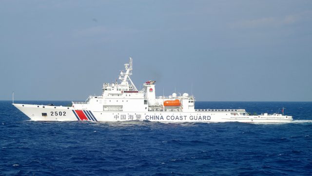 Dos barcos patrulleros de China entran en aguas japonesas cerca de las islas que se encuentran en disputa