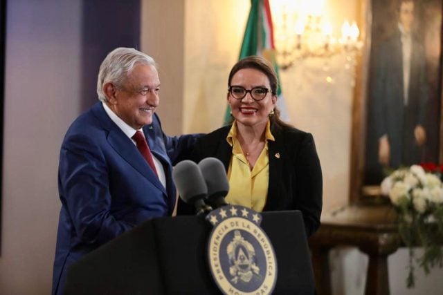 Acuerda presidente de México en Honduras interconexión eléctrica