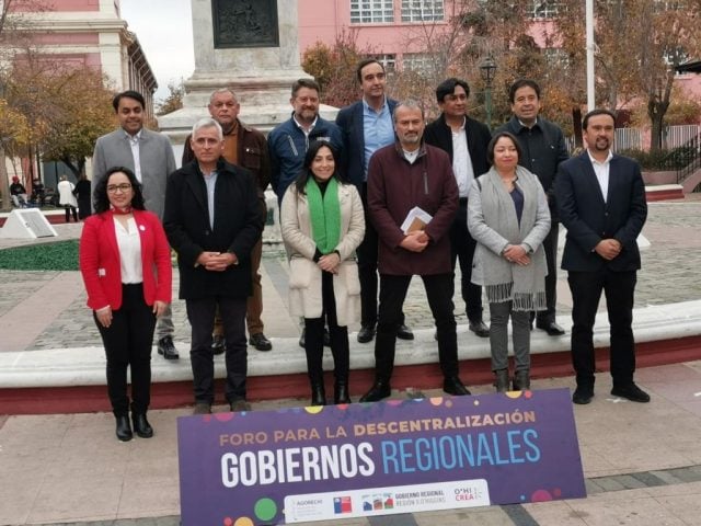 Gobernadores regionales se reúnen para avanzar en proceso de traspaso de competencias: También crearán una asociación nacional