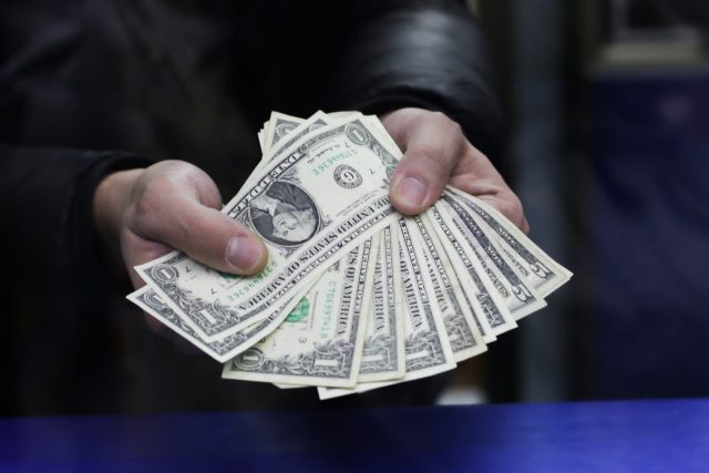 Histórico: Precio del dólar llegó a los $1.000