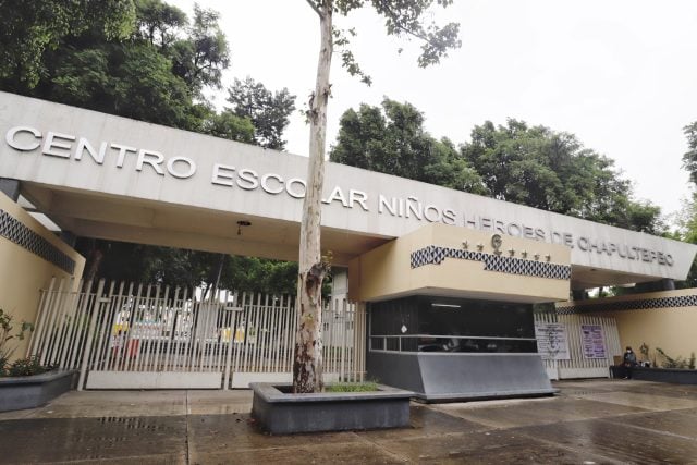 Gobernador revela que pidió la renuncia del director de Centros Escolares