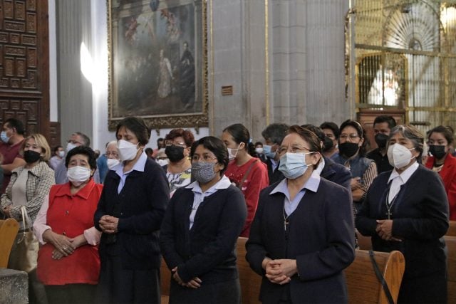 Lamenta arzobispo de Puebla violencia en el país