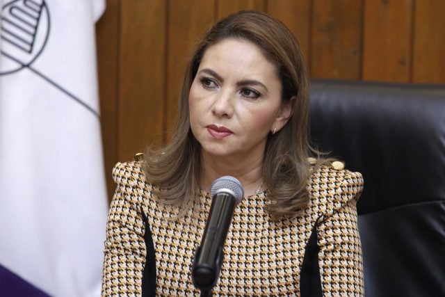 Paola Angón aumenta un 300 % impuestos a comerciantes