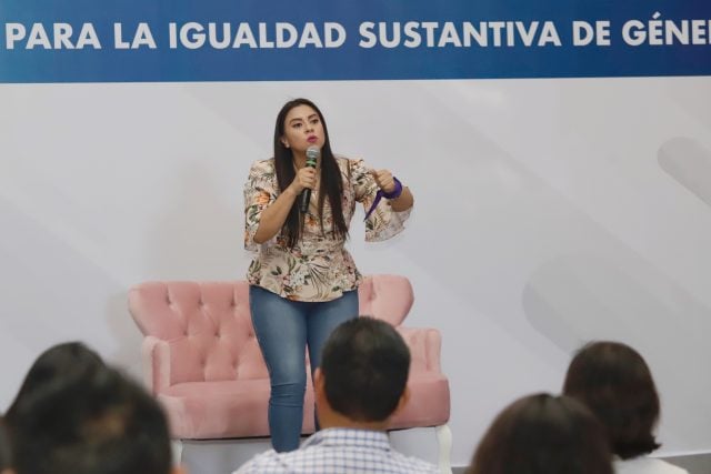 No sirve legislar si no se aplica la ley, señala Olimpia Coral