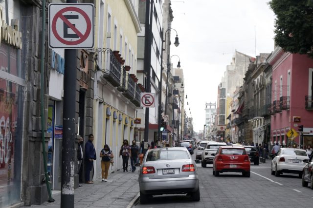 Existirían cambios en cuotas y tiempos de parquímetros, aclara Adán Domínguez