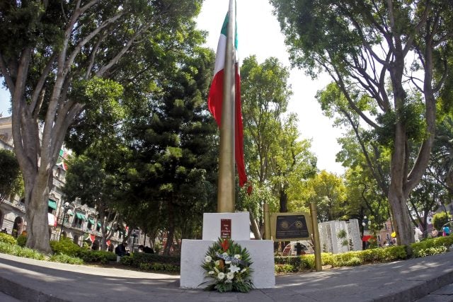 Brigada 68 en Puebla conmemora 54 años del ataque en Tlatelolco