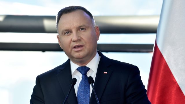 Presidente de Polonia admite la posibilidad de desplegar armas nucleares de EE.UU. en su país