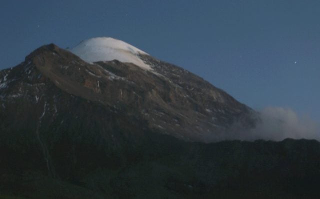 Cruz Roja y PC rescatan cuerpo de alpinista del Pico de Orizaba