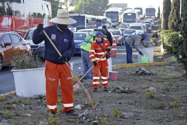 ‘Naranjitas’ protestan por despido injustificado de tres compañeras