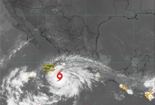 Ante tormenta Roslyn alistan equipos de emergencia