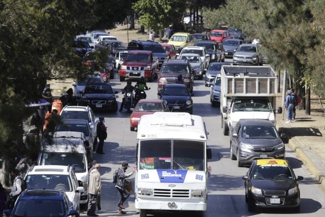 Por medida ambiental en Puebla, vehículos deberán acreditar verificación