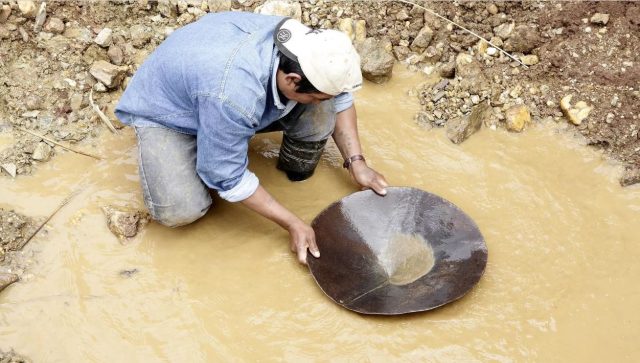 Indígenas de la Amazonía boliviana: afectados por el uso de mercurio en la minería