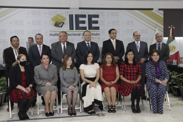 Barbosa avala designación de Blanca Cruz como nueva presidente del IEE 