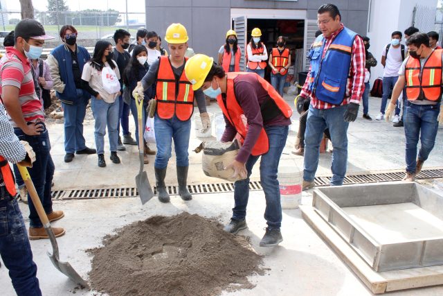 Imparte Ingeniería de la BUAP capacitaciones sobre edificación