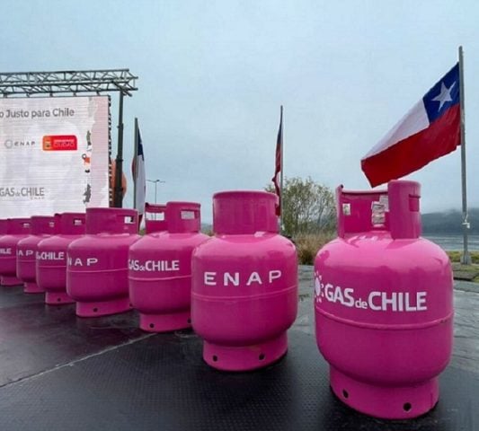 Enap anuncia que entrará al mercado de cilindros de gas durante el 2023