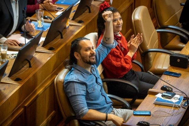 Cámara aprueba proyecto que aumenta de dos horas a media jornada permiso laboral para ir a votar