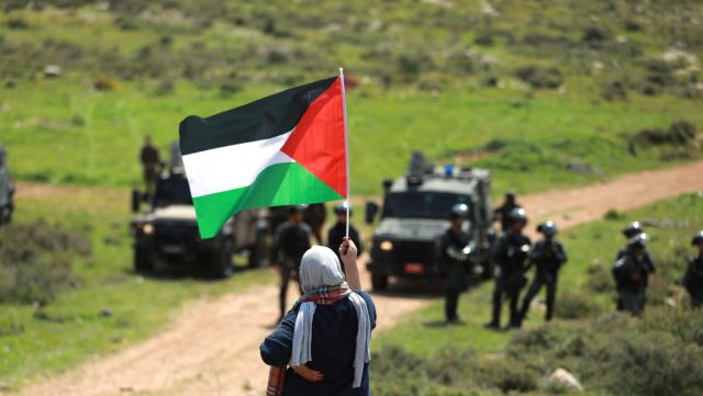 «Lo dejaron sangrando en el suelo»: Fuerzas israelíes asesinaron a un palestino durante una redada en un refugio