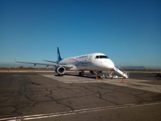 Avión con pasajeros recibe disparo en aeropuerto de Culiacán