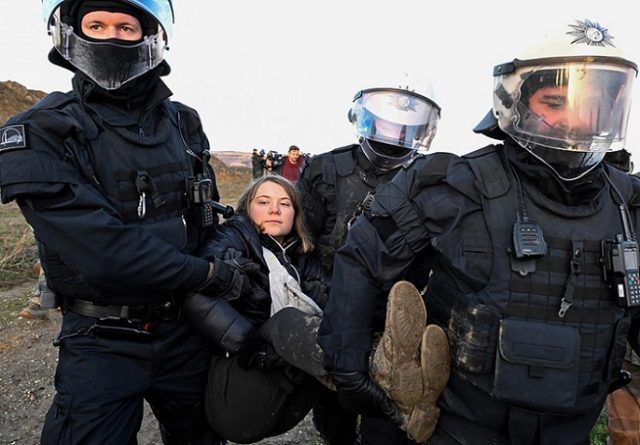 Greta Thunberg fue detenida en Alemania durante una protesta en una mina de carbón