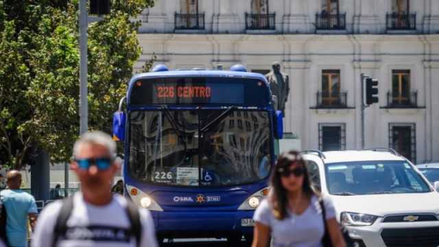 Ministro Muñoz descarta alza en precio del transporte público: «No hay cambios al respecto, la tarifa sigue congelada»