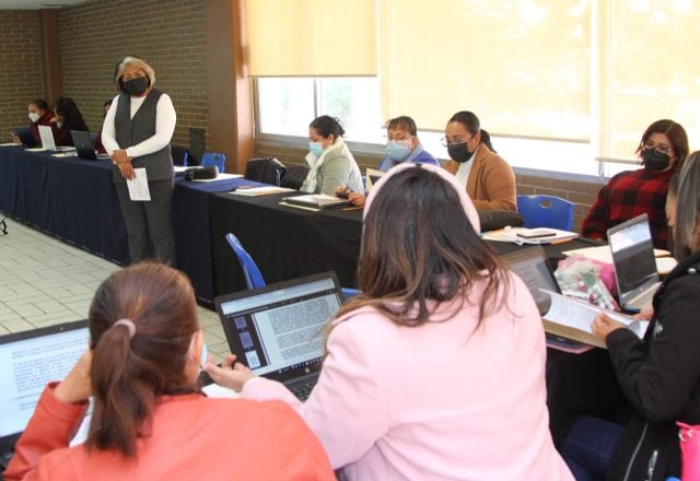 Comienza segundo taller para docentes con 60 mil participantes