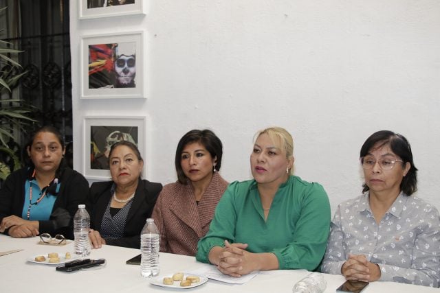 Regidora de San Pedro Cholula exige su restitución por orden federal