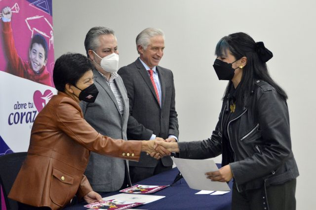 Empresarios apoyarán con becas a alumnos BUAP en riesgo de deserción