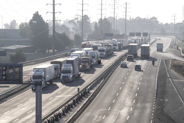 Anuncian incremento en casetas federales de México