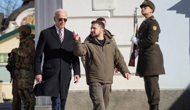 Biden visita Ucrania en plena guerra y promete ayuda de 500 mdd