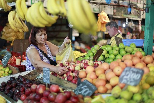 IPC registra una baja en febrero: Es el primer retroceso mensual desde noviembre de 2020